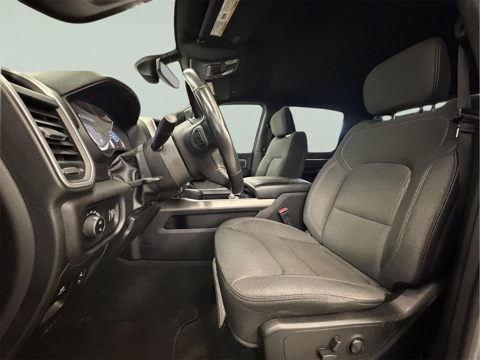 2022 RAM 1500 Big Horn Crew Cab 4x4 5'7" Box