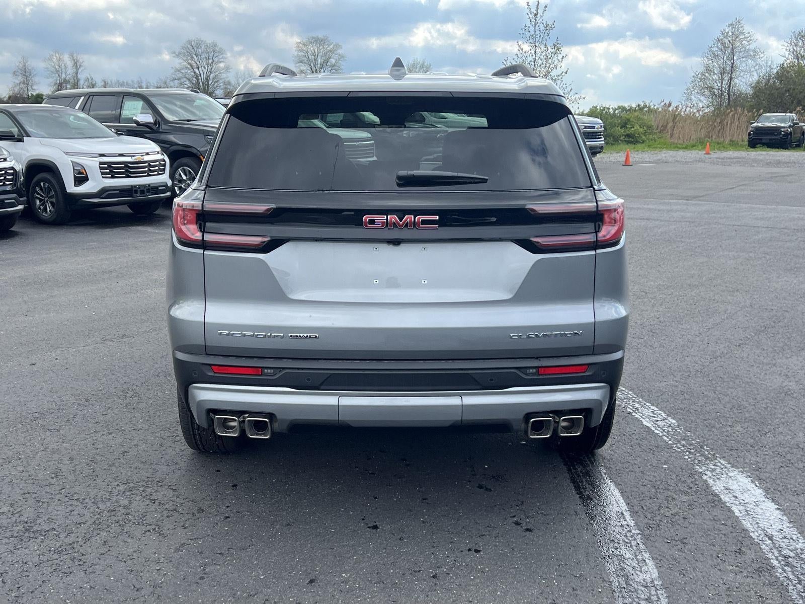 2026 GMC Acadia Elevation