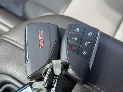 2024 GMC Yukon SLT