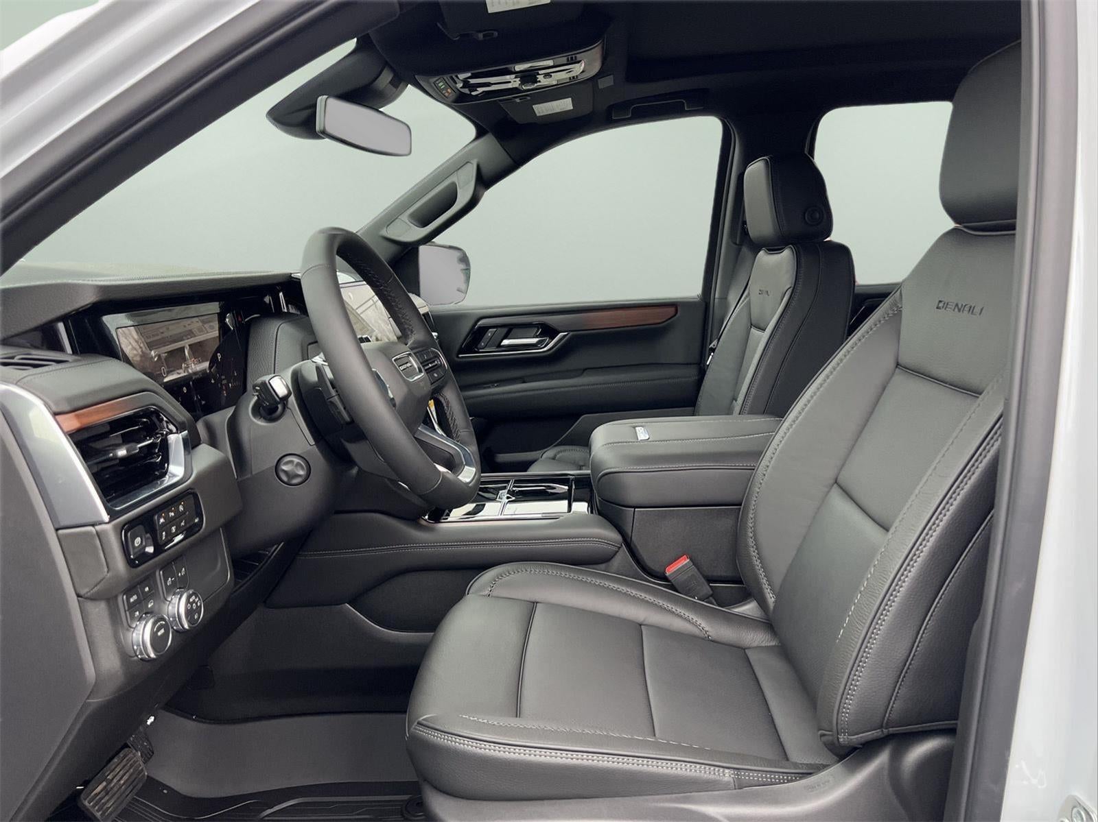 2026 GMC Yukon XL Denali - Photo 10