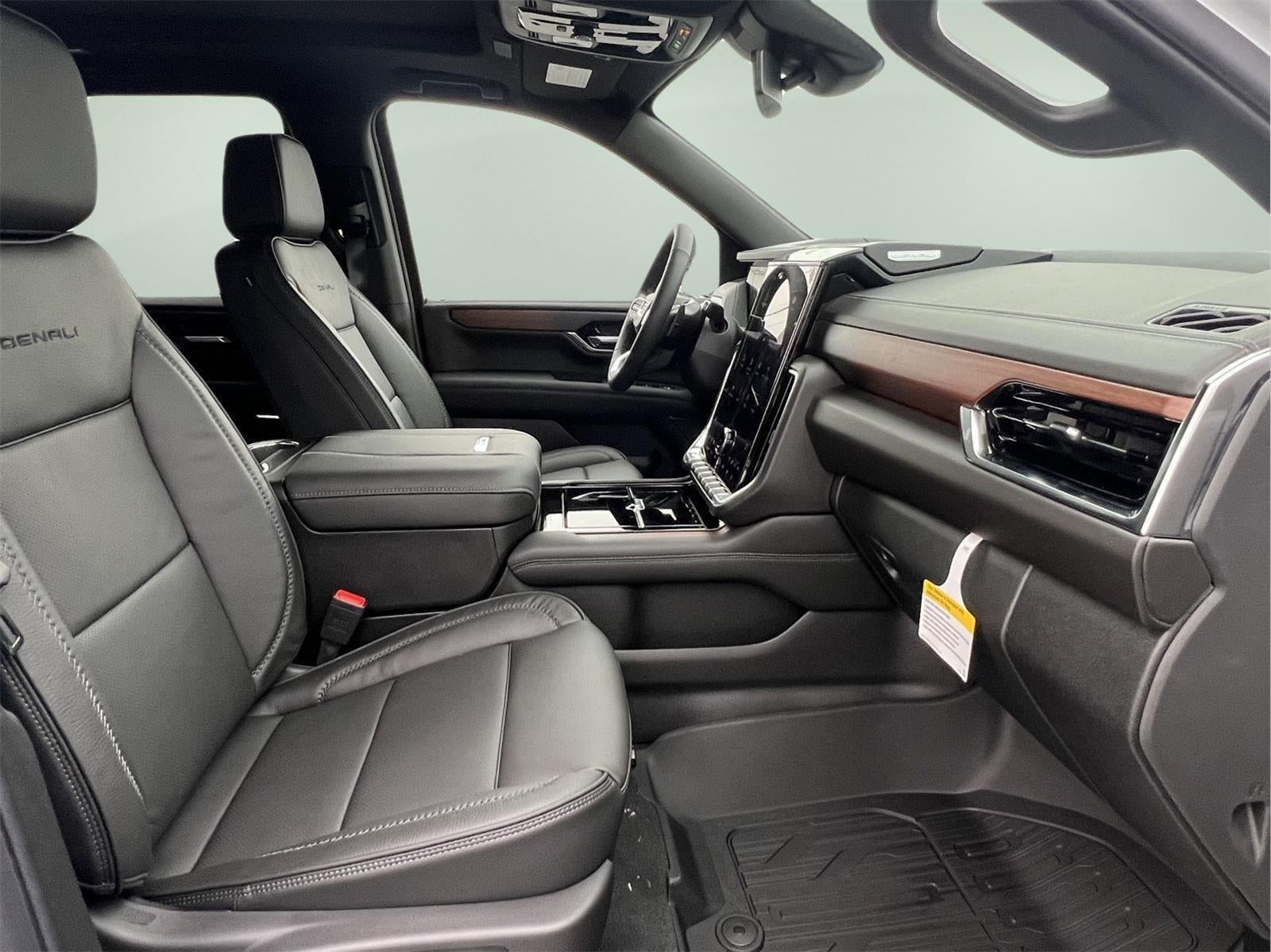 2026 GMC Yukon XL Denali - Photo 17