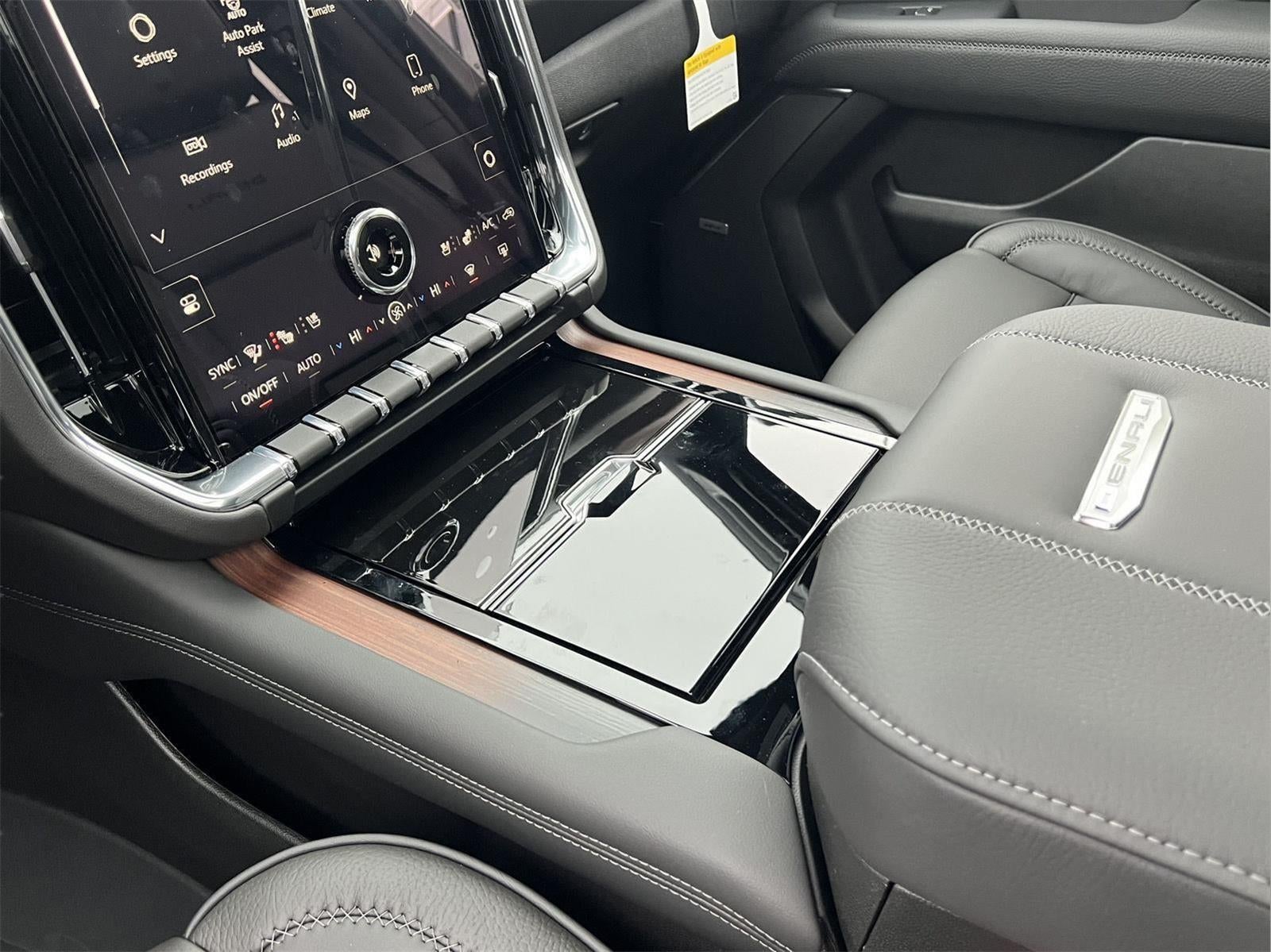 2026 GMC Yukon XL Denali - Photo 24