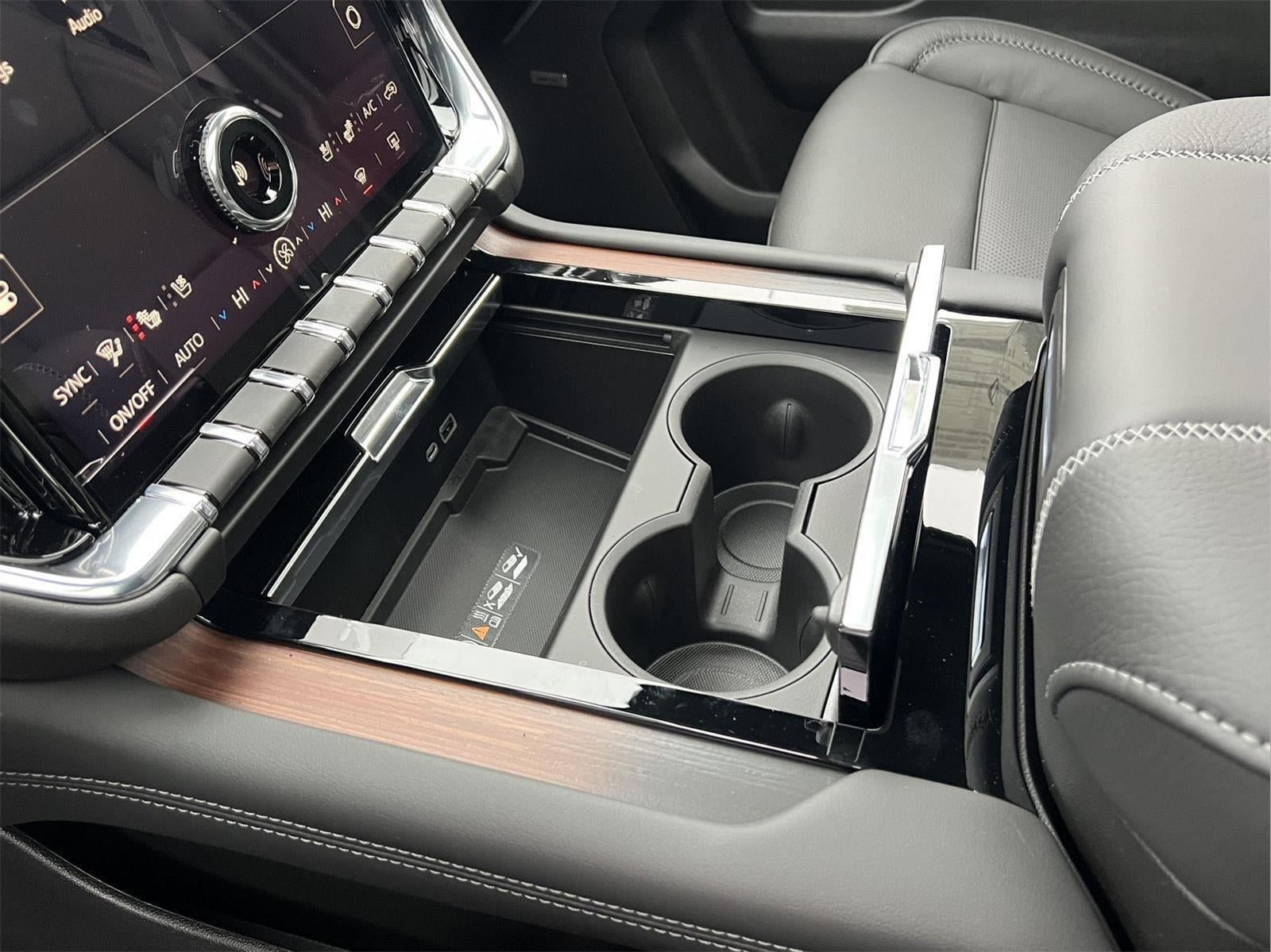 2026 GMC Yukon XL Denali - Photo 25