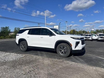 2025 Chevrolet Traverse LT