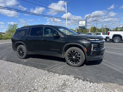 2025 Chevrolet Traverse LT