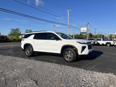 2025 Chevrolet Traverse LT