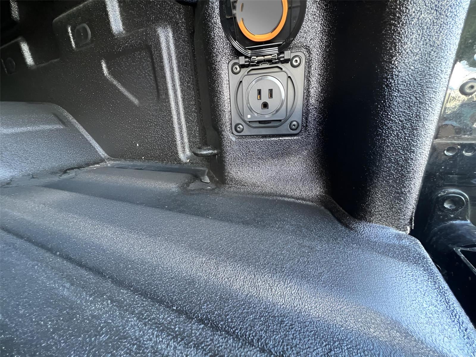 2025 GMC Sierra 2500HD SLT - Photo 9
