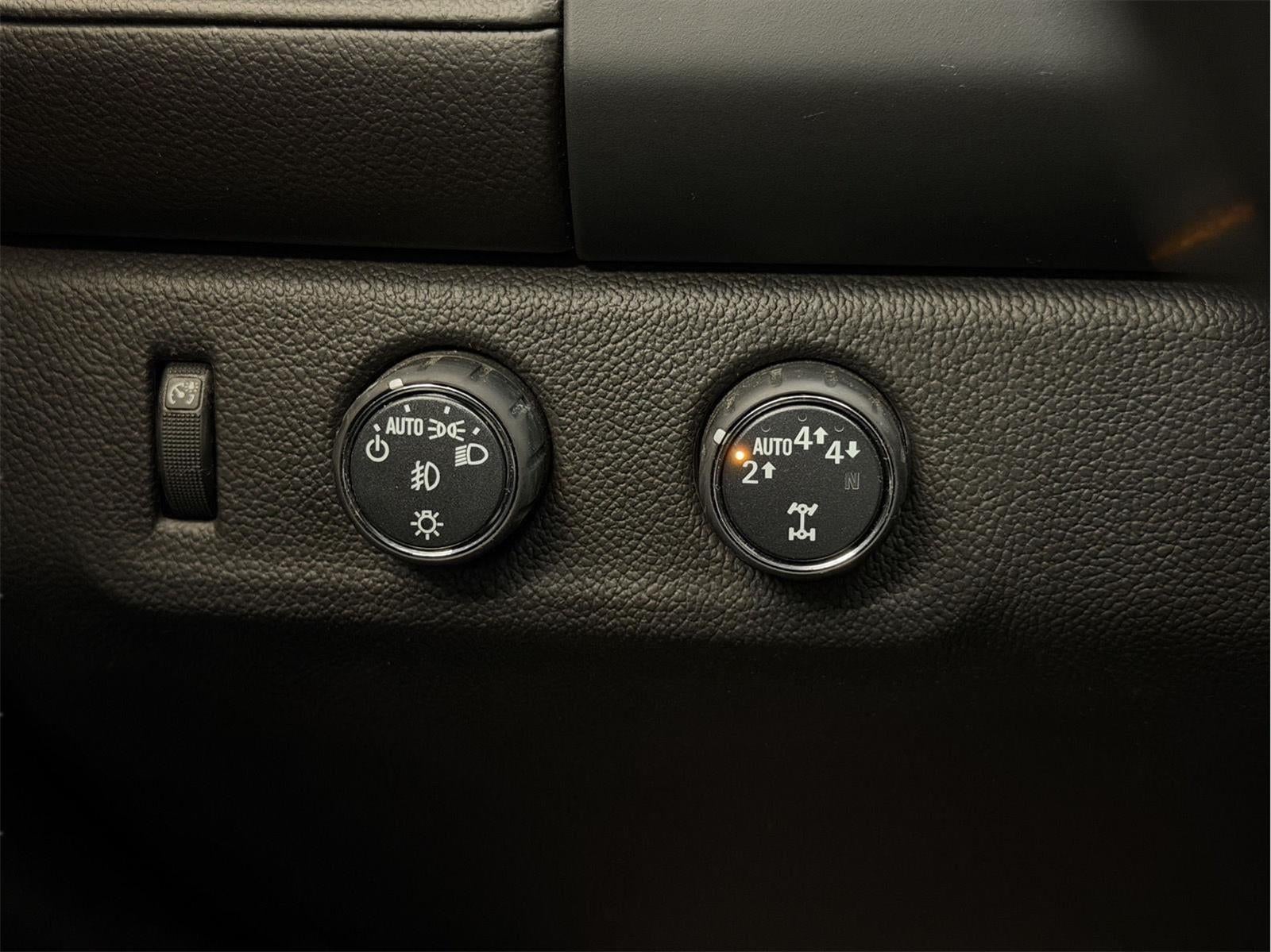 2022 GMC Canyon AT4 - Leather