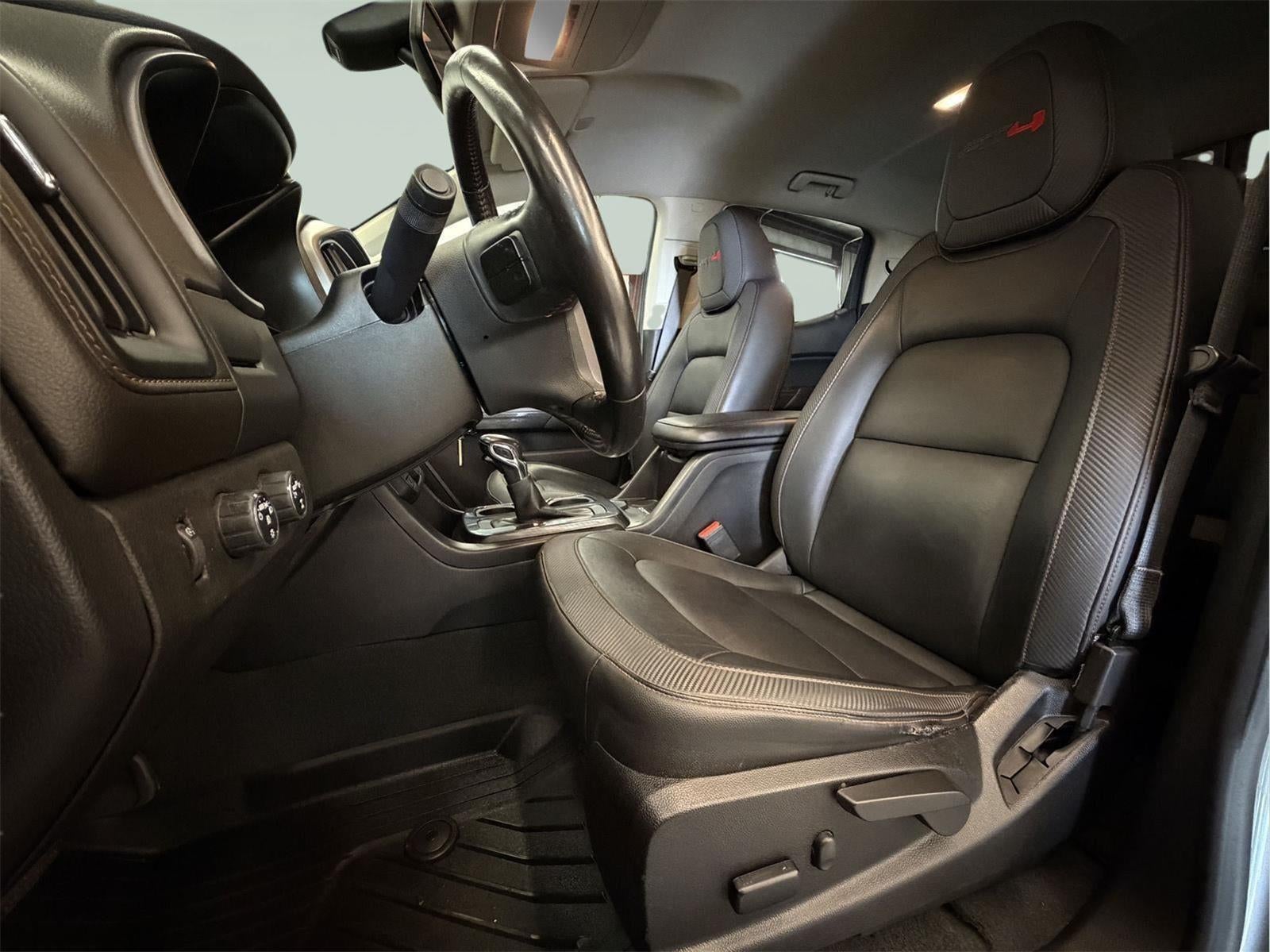2022 GMC Canyon AT4 - Leather