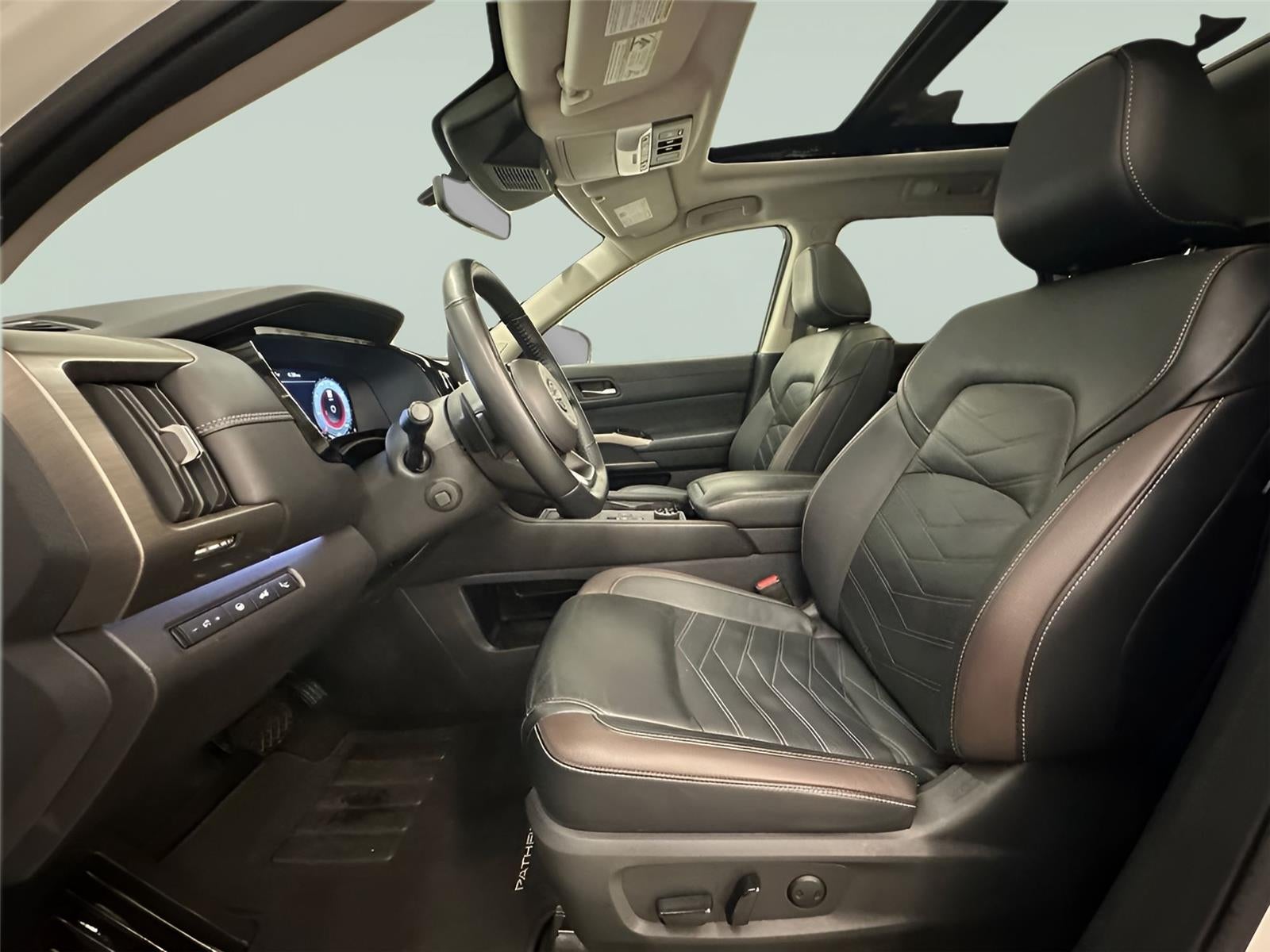 2024 Nissan Pathfinder Platinum 4WD