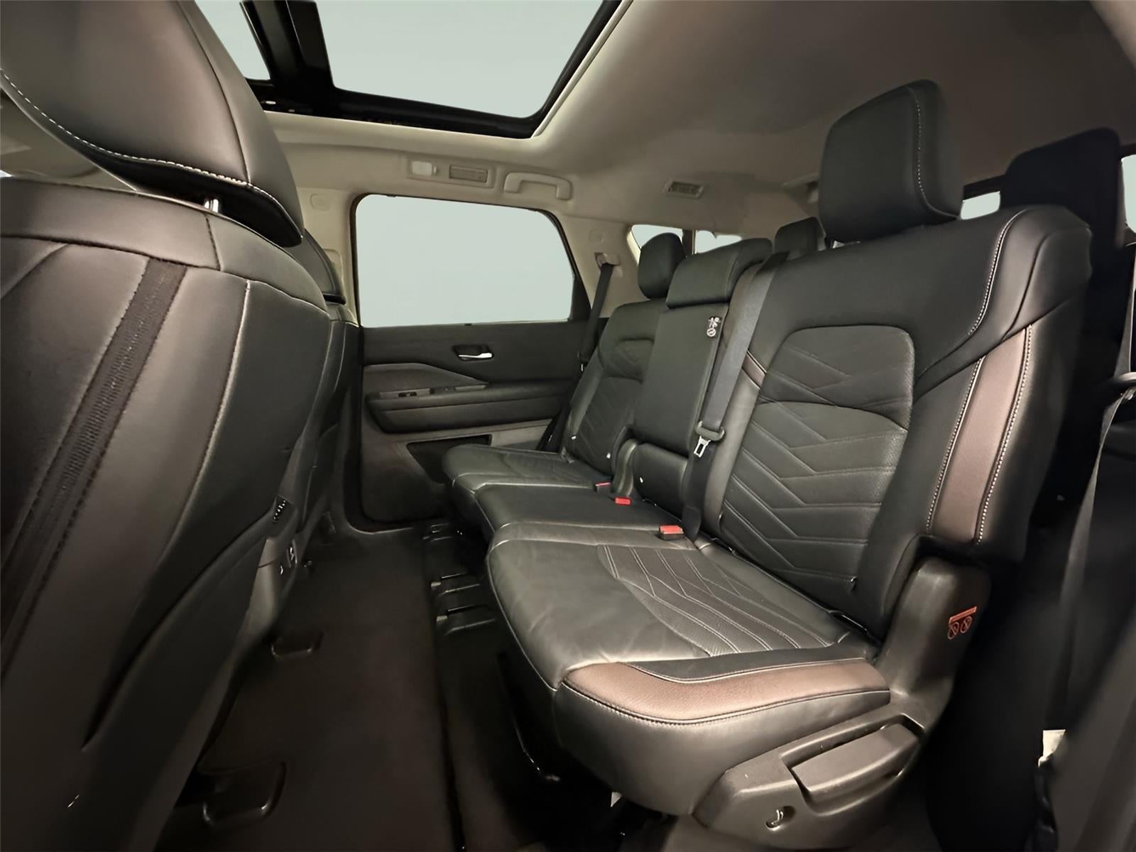 2024 Nissan Pathfinder Platinum 4WD