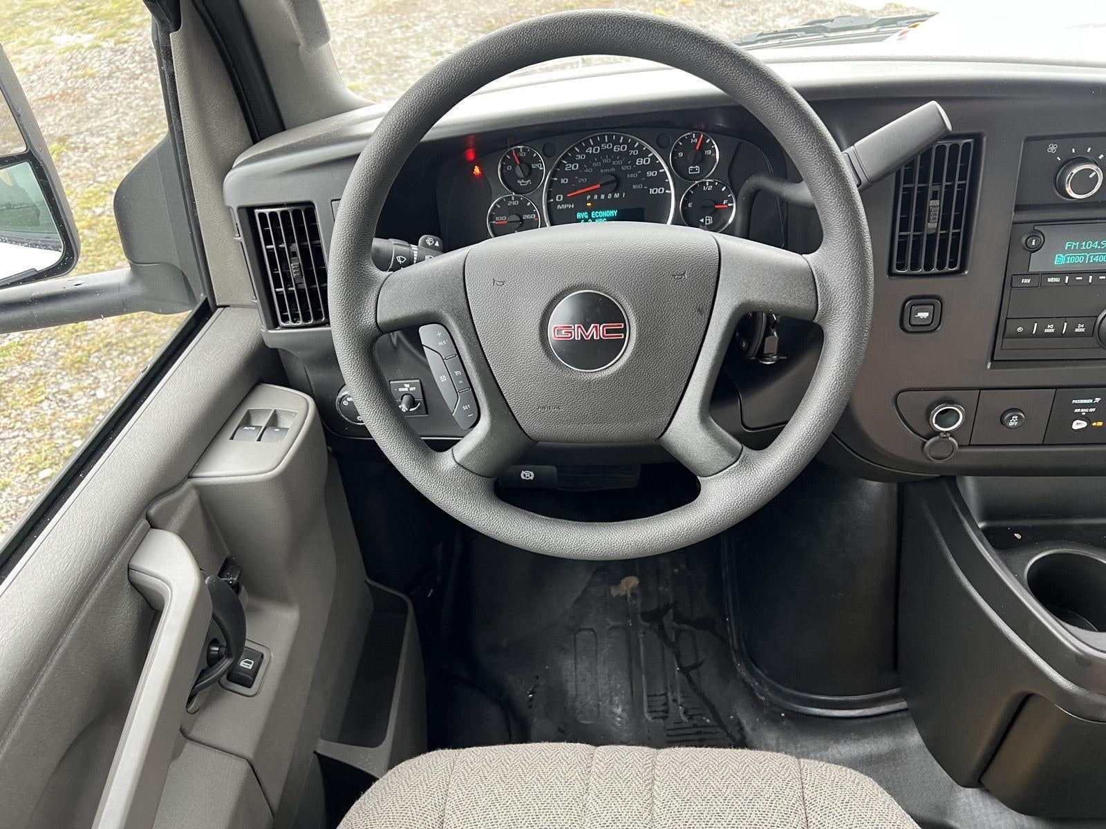 2026 GMC Savana Cutaway 3500 1WT