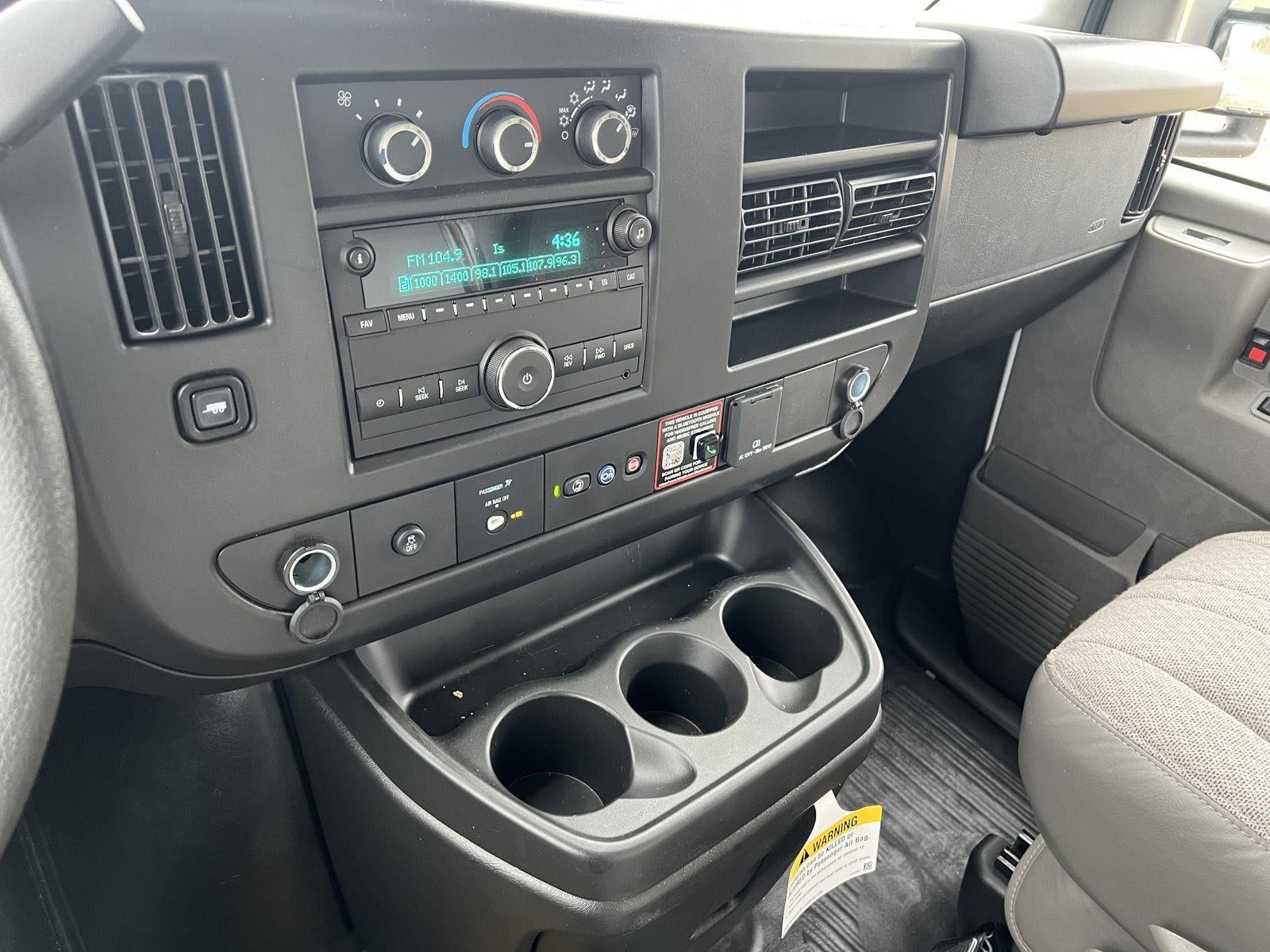 2026 GMC Savana Cutaway 3500 1WT