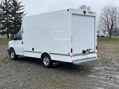 2026 GMC Savana Cutaway 3500 1WT