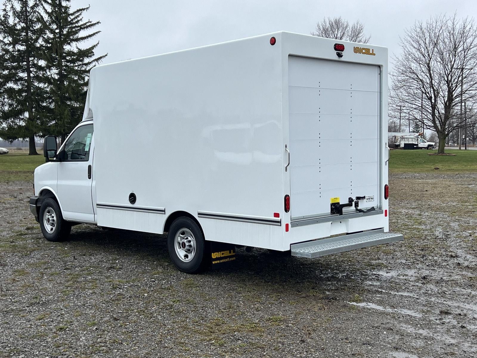 2026 GMC Savana Cutaway 3500 1WT