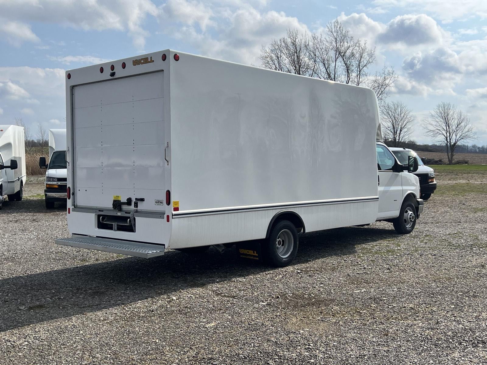 2026 GMC Savana Cutaway 3500 1WT