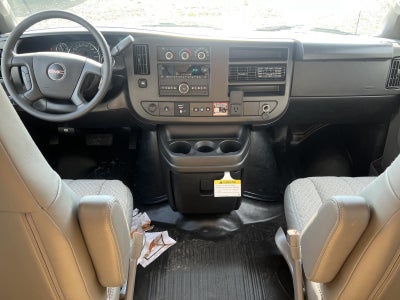 2026 GMC Savana Cutaway 3500 1WT