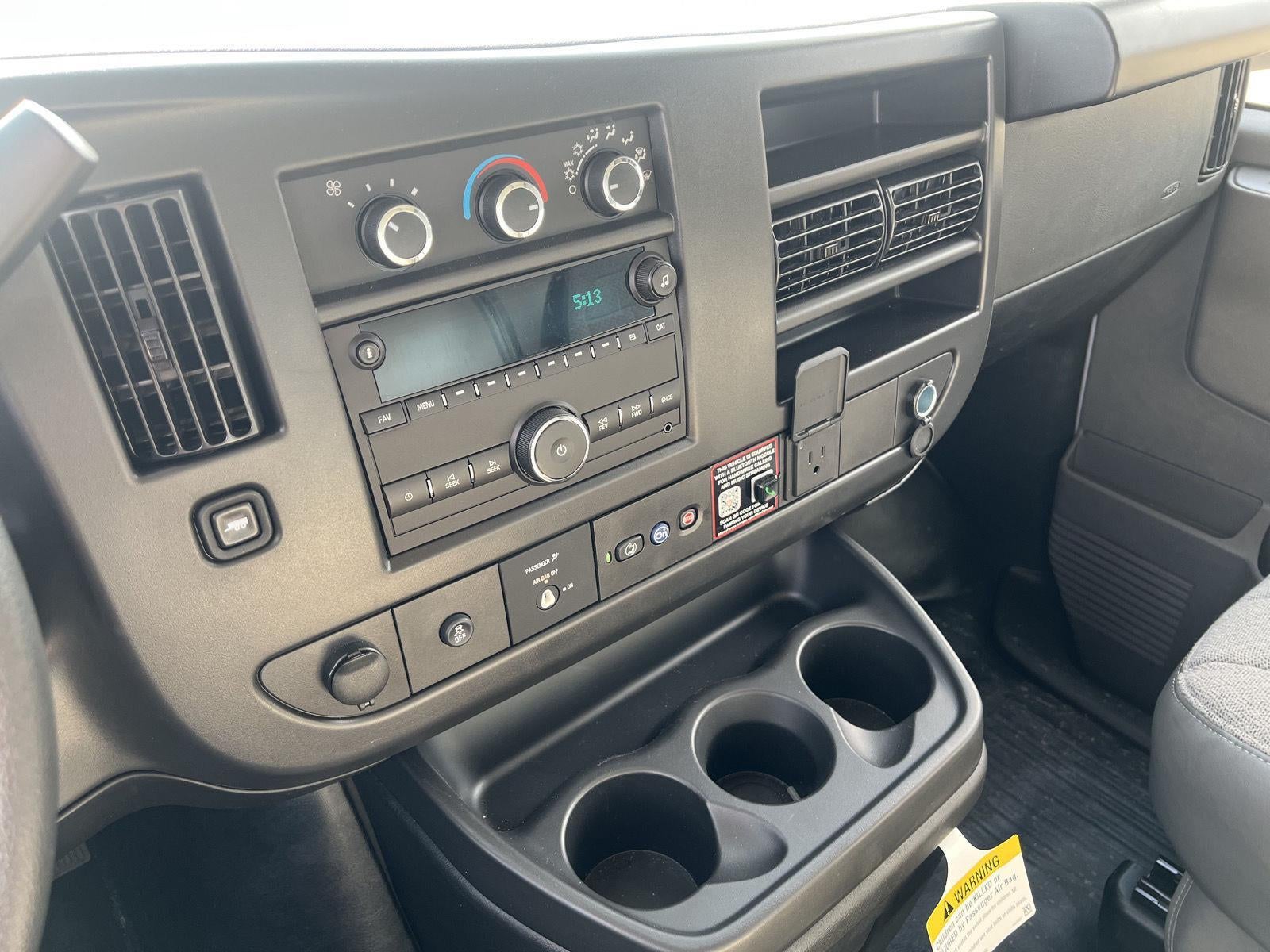 2026 GMC Savana Cutaway 3500 1WT