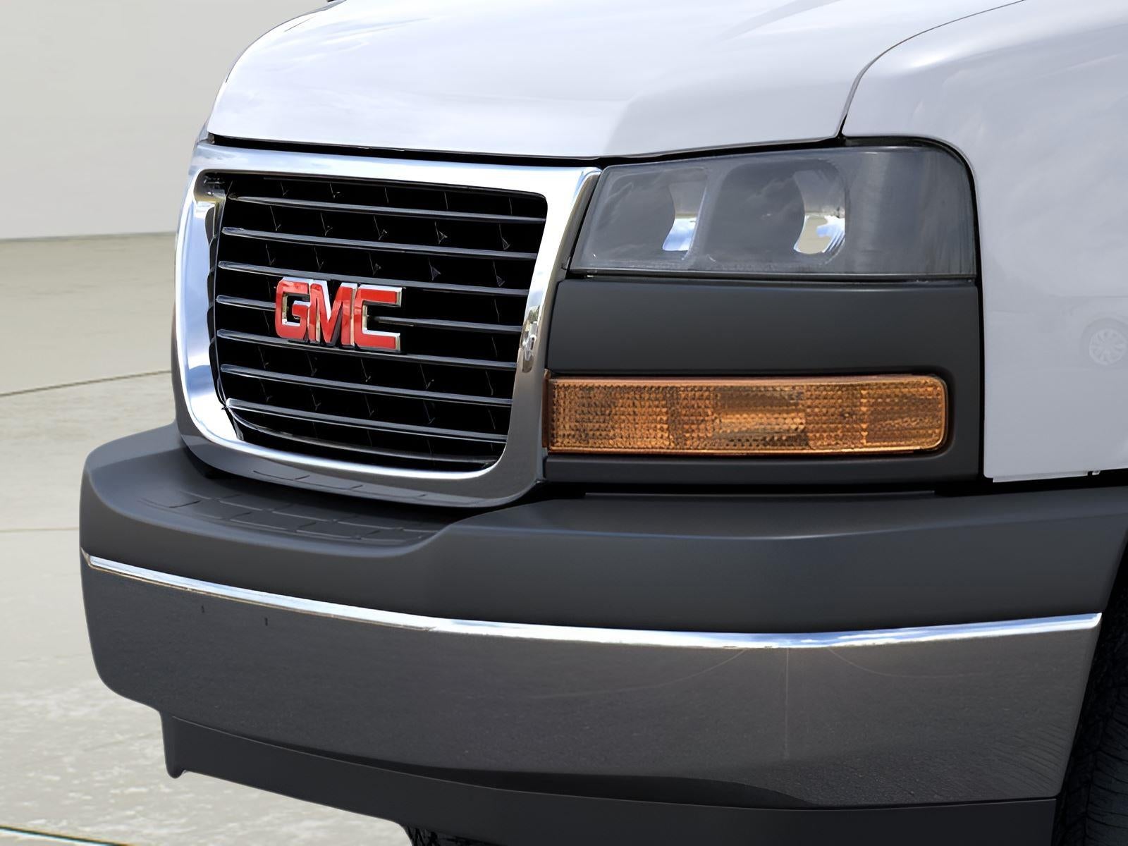 2026 GMC Savana Cutaway 3500 1WT