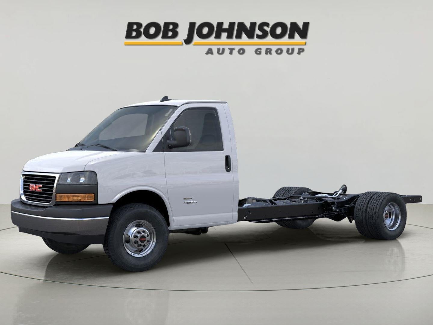 2026 GMC Savana Cutaway 3500 1WT