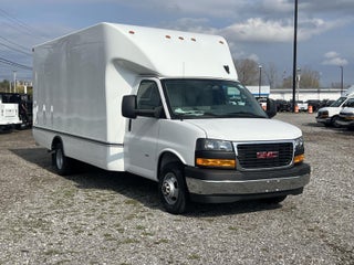 2026 GMC Savana Cutaway 3500 1WT