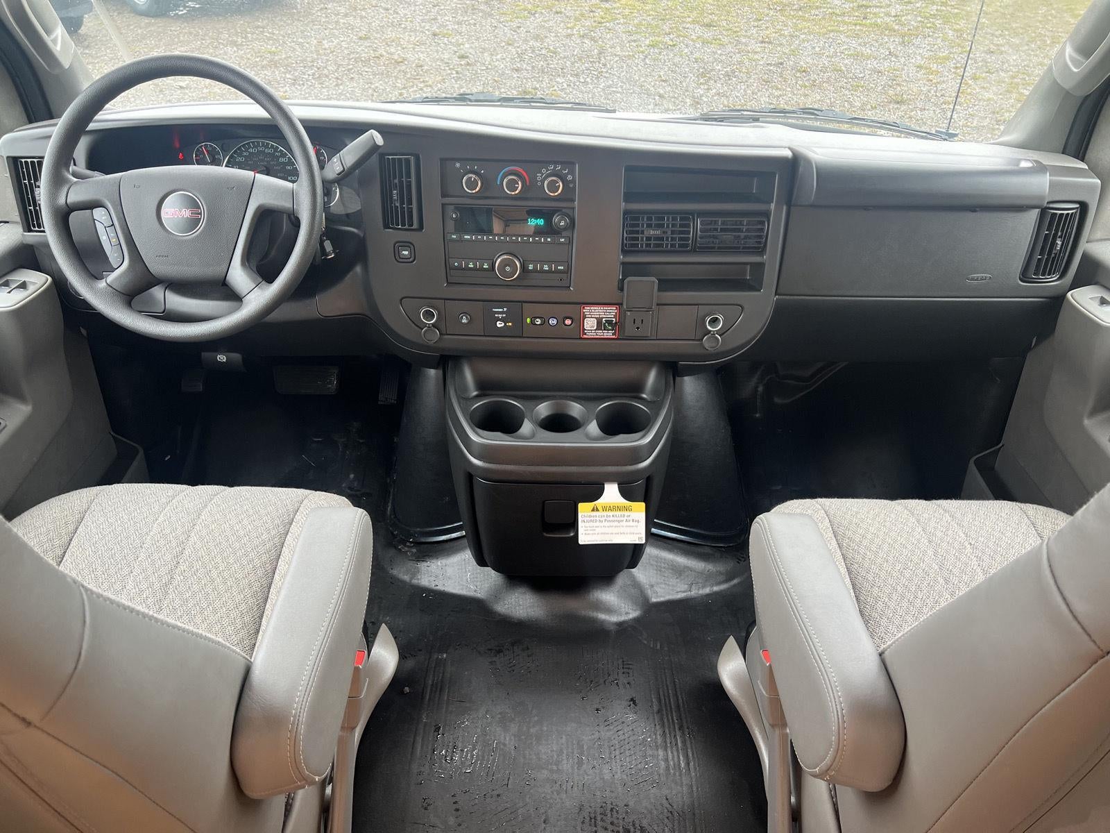 2026 GMC Savana Cutaway 3500 1WT