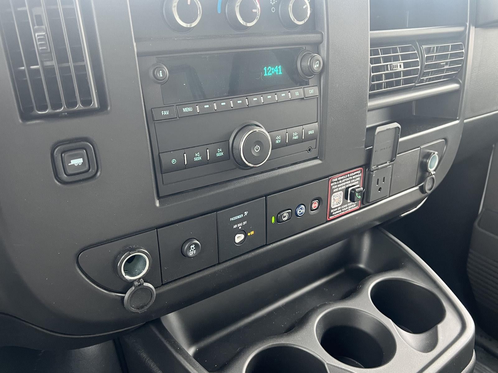 2026 GMC Savana Cutaway 3500 1WT
