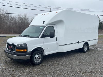 2026 GMC Savana Cutaway 3500 1WT