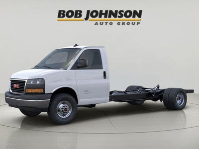 2026 GMC Savana Cutaway 3500 1WT